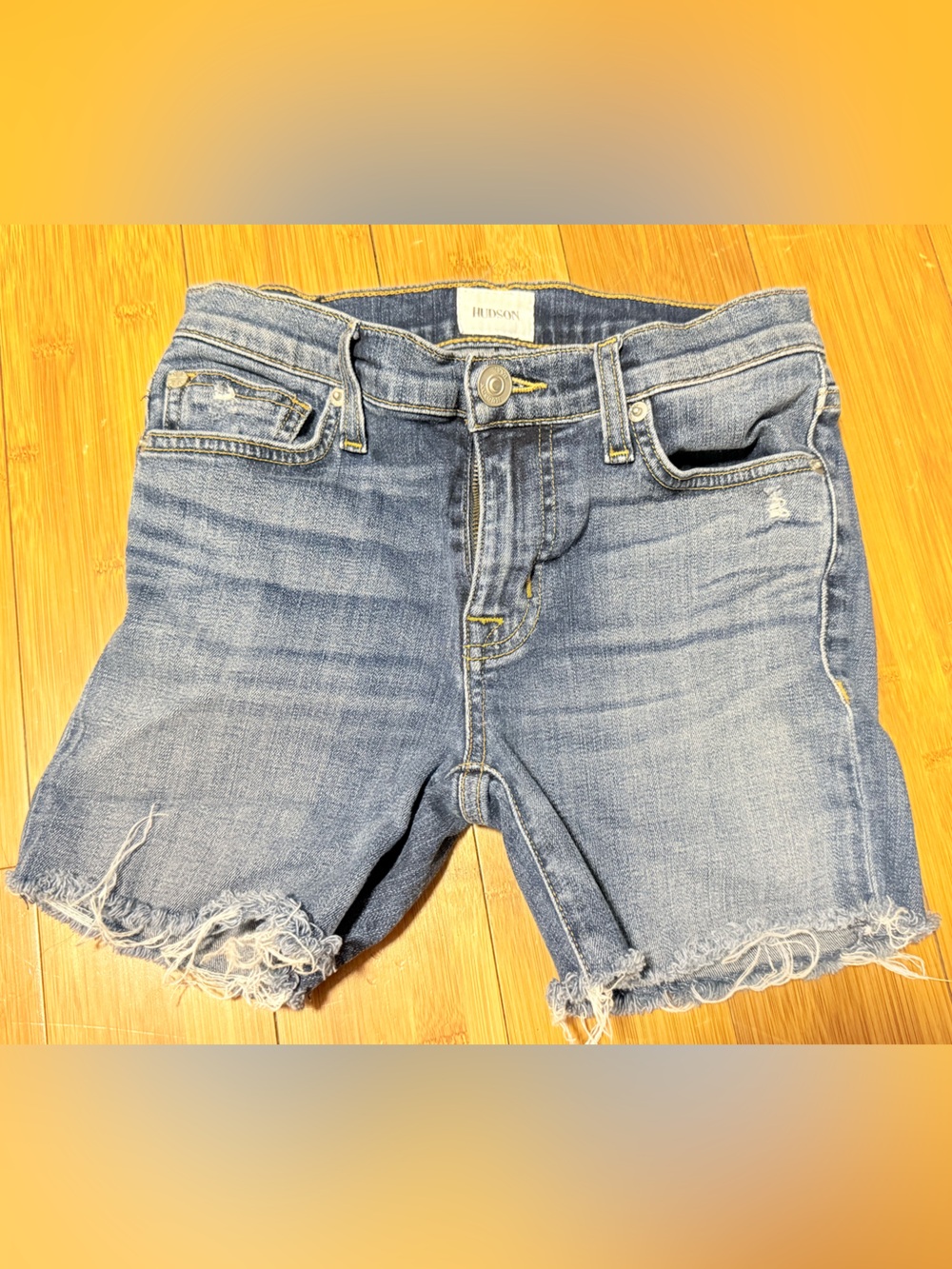 Hudson women’s Jean shorts 25